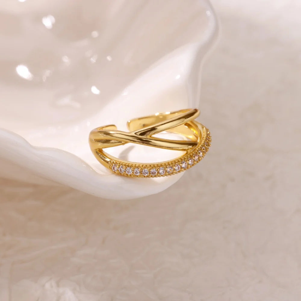 Gilded Geo – gold + geometric